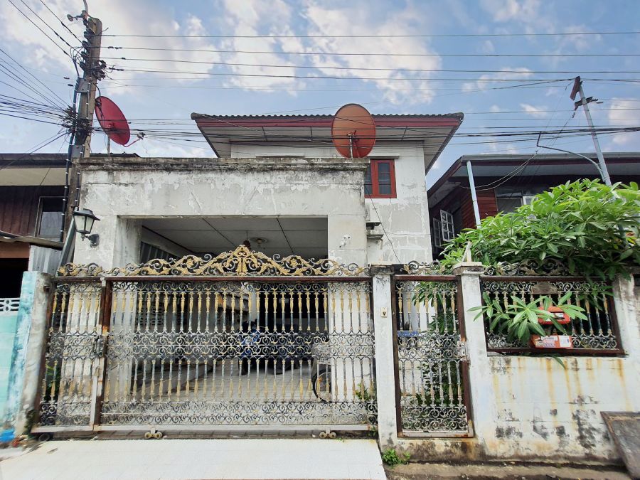 - ขายบ้านพระราม2 ซอย 20 เนื้อที่ 25 ตร.วา 2 ห้องนอน 2 ห้องน้ำ