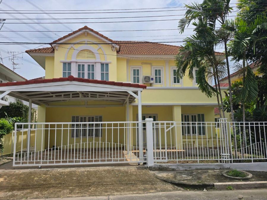- หมู่บ้านเพอร์เฟค เพลส รามคำแหง ซอยเคหะร่มเกล้า 64 บ้านเดี่ยวให้เช่า (ต้นโครงการ) 72 ตารางวา 4 ห้องนอน 3 ห้องน้ำ บ้านสวยพร้อมเข้าอยู่
