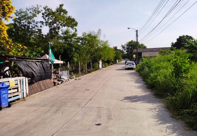 - ขายที่ดิน 158 ตร.ว. ซอยศาลาธรรมสพน์ 33 เขตทวีวัฒนา กรุงเทพมหานคร