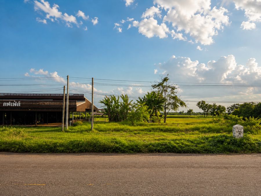- ขายที่ดินพร้อมสิ่งปลูกสร้าง 4 ไร่ 2 งาน 10 ตร.วา | ต.คูสะคาม อ.วานรนิวาส จ.สกลนคร