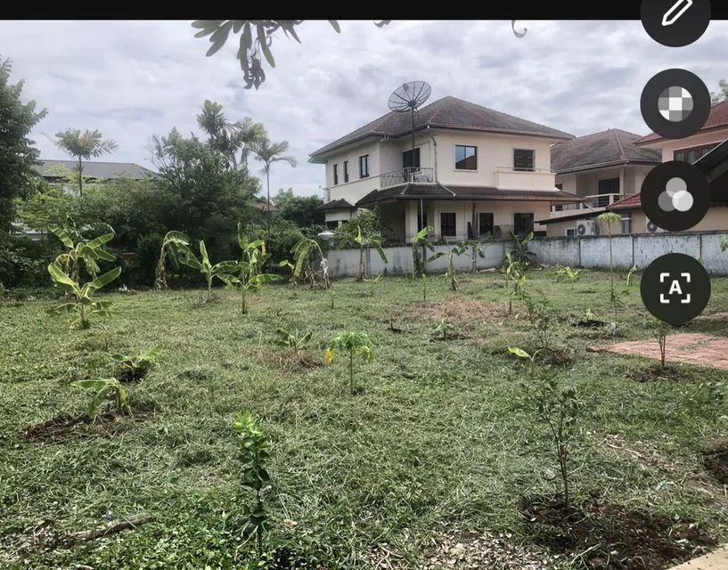 - ขายที่ดินเปล่า 130 ตร.ว. หมู่บ้านแมกไม้ ซ.รามอินทรา 103/3 ทำเลดี บรรยากาศร่มรื่น ใกล้ BTS บางชัน