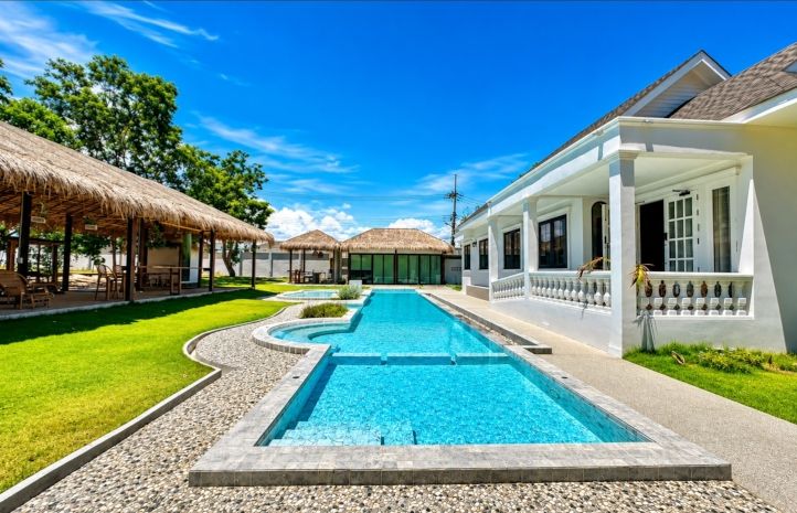 - ให้เช่า PRIVATE POOL VILLA บนพื้นที่กว่า 4 ไร่ พัทยา จอมเทียน ห้วยใหญ่