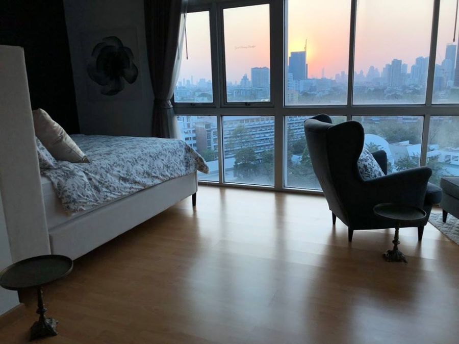 - คอนโด Nusasiri Condo)ขายและให้เช่า คอนโด Nusasiri Condo ติดสถานีรถไฟฟ้าเอกมัย