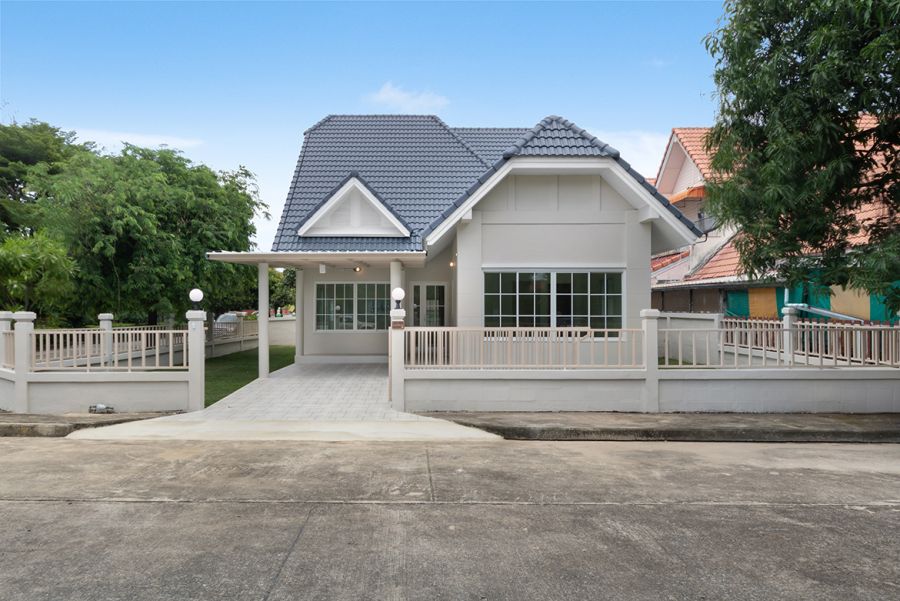 - บ้านเดี่ยว 2 ชั้น สิริกานต์ บางใหญ่ แปลงมุมหน้าสวน ซอยคลองถนน ตรงข้ามเซ็นทรัลเวสต์เกต