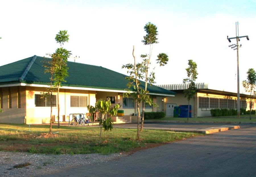- ขายที่ดินพร้อมโรงงานบ้านเขาชะเมาเนื้อที่ 29 ไร่ พื้นที่ 4,100 ตรม. พร้อมใบรง.4 ติดถนนเส้นทล.3377 จ.ระยอง