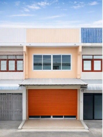 - 260914naaos ให้เช่า อาคารพาณิชย์ บางนา กม.5 เฉลิมพระเกียรติ14 MRT ศรีเอี่ยม 1.53กม.บางนา-ตราด 35-41 อาคารพาณิชย์ 2 ชั้น 2 นอน 2 น้ำ