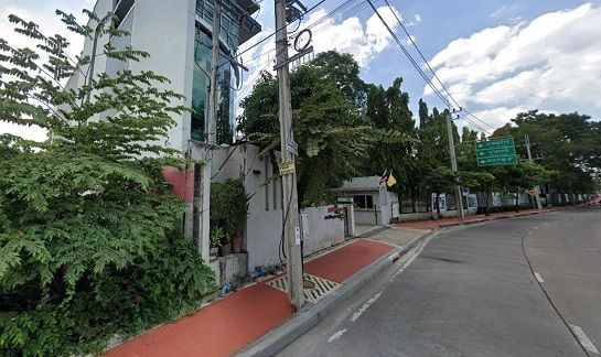 - ขายที่ดิน ติดถนนสุคนธสวัสดิ์ ใกล้ The Crystal Ekamai-Ramindra