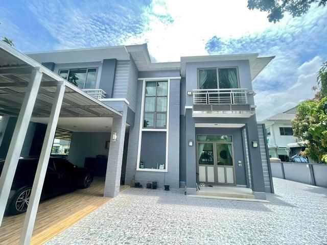 - FOR SALE & RENT! บ้านเดี่ยวหลังมุม เพอร์เฟค มาสเตอร์พีช พระราม 9 ติดมหาวิทยาลัยนานาชาติแสตมฟอร์ด ที่ดินใหญ่ 99.6 ตร.วา พื้นที่ใช้สอย 241