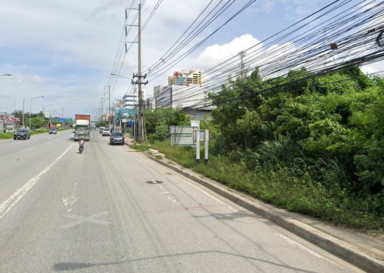 - ขายที่ดินติดท่าเรือแหลมฉบัง ทุ่งสุขลาทำเลทอง 10 ไร่ ติดถนนสุขุมวิท3 อ.ศรีราชา ชลบุรี