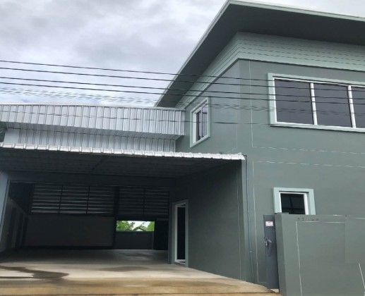 - ให้เช่าโกดังพร้อมสำนักงาน สร้างใหม่ ซอยวัดลาดปลาดุก บางบัวทอง / พื้นที่ดิน 70 ตารางวา / พื้นที่ใช้สอย 250 ตารางเมตร / เหมาะเก็บสินค้า , อื่น ๆ