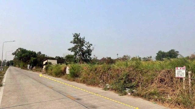- ที่ดินเปล่าคลอง 4 พื้นที่ 1-1-38 ไร่ ต.คลองสี่ อ.คลองหลวง จ.ปทุมธานี