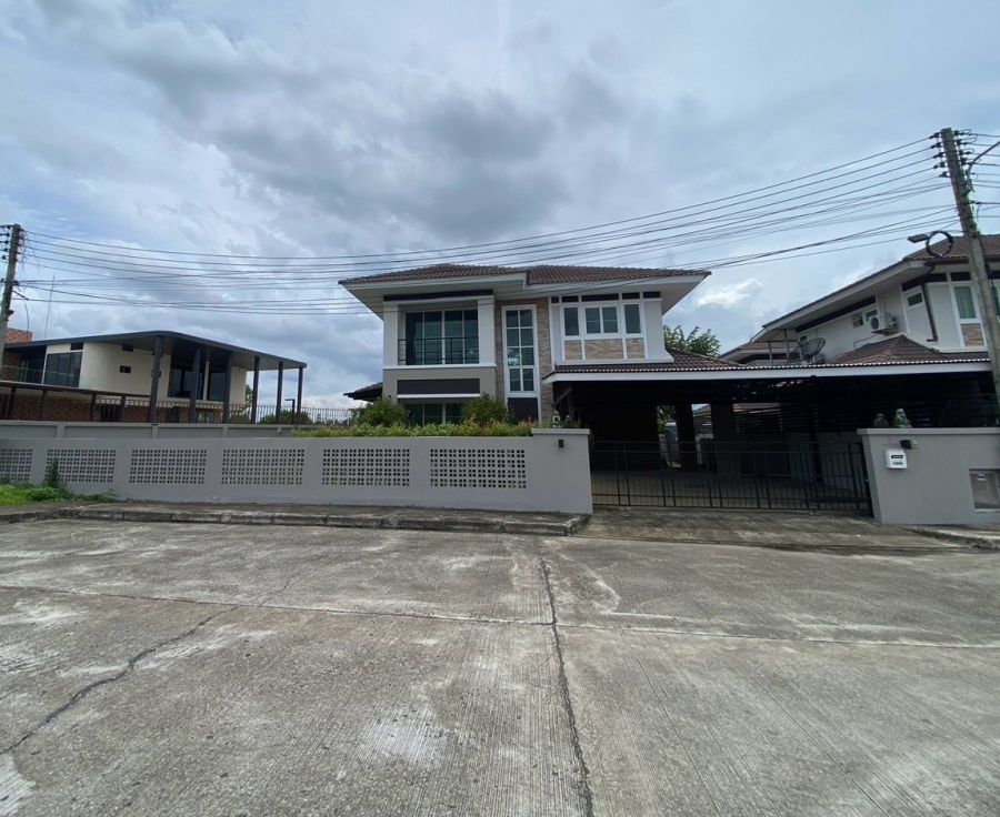 - ขายบ้านโครงการจัดสรร แปลงมุม ติดโรงเรียนนานาชาติมิลล์ฮิลล์ ราคาดีฟรีโอน