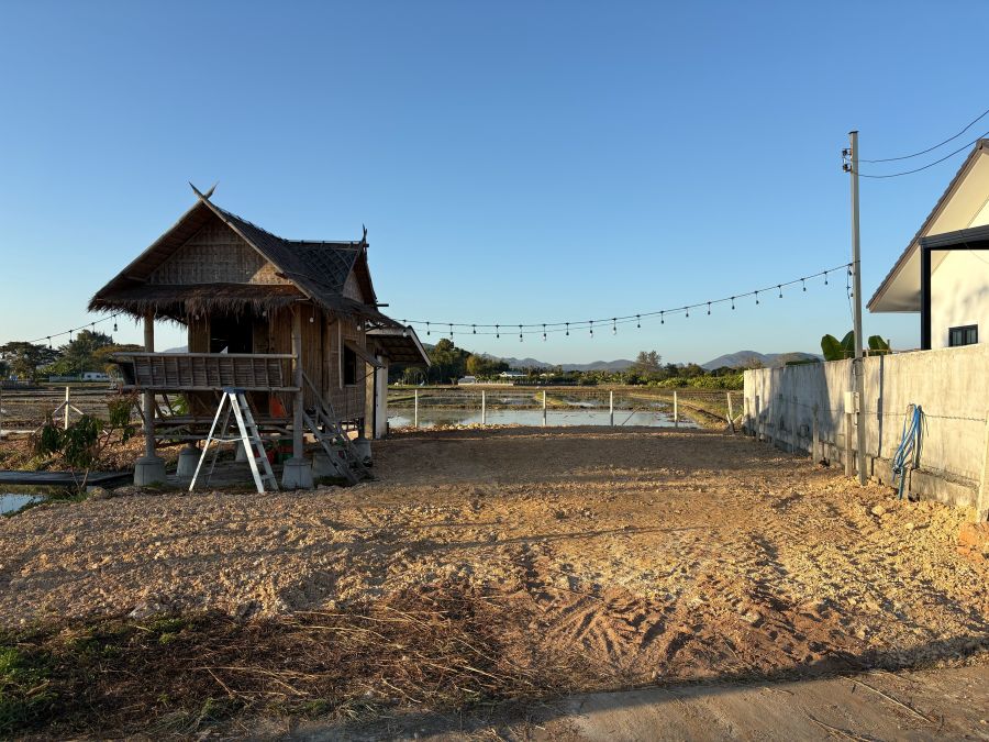 - 6 แสนบาท ที่ดินเชียงใหม่ 89.6 ตร.ว. บ้านสันอุ้ม ดอยสะเก็ด บรรยากาศดี
