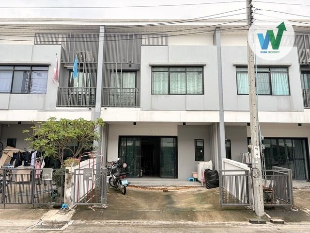 - ขายทาวน์โฮม กาญจนาภิเษก 39 ใกล้ Mega Bangna Seacon Square Paradise Park เดินทางสะดวก ใกล้สุวรรณภูมิ
