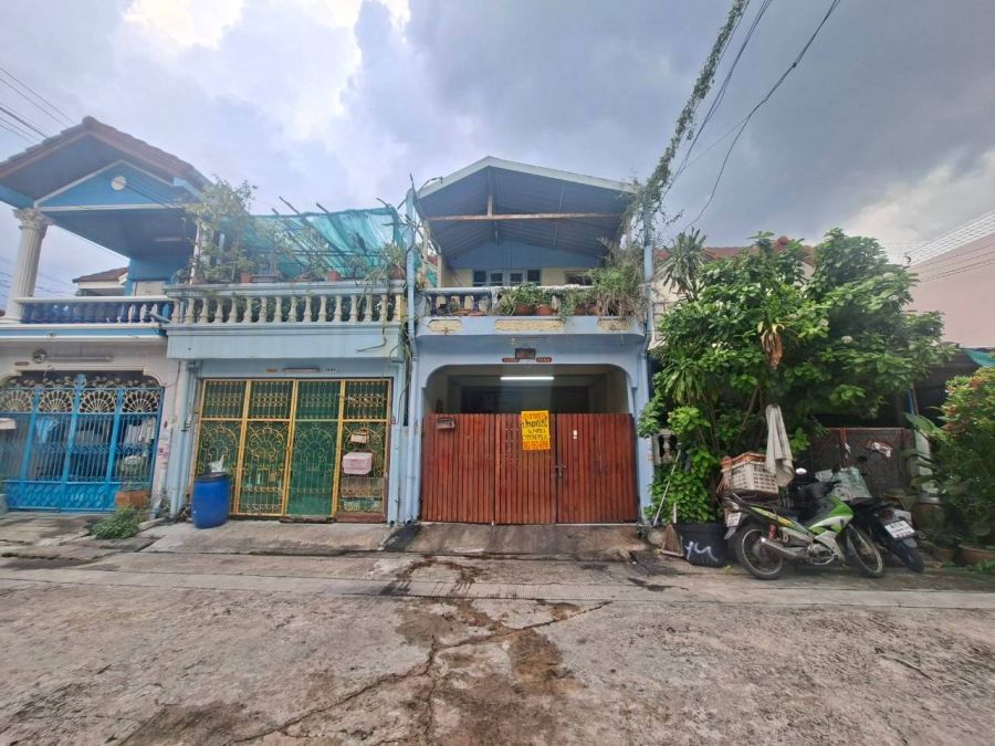 - ขายบ้าน 2 ชั้น หมู่บ้านสินทวี โครงการ5 ใกล้โรงพยาบาลบางมด ถนนพระราม2