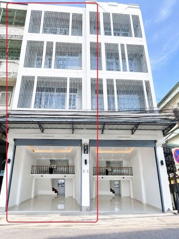 - อ่อนนุช41-49 MRT ศรีนุช 300ม. ให้เช่าตึกแถว 4 ชั้น 3 นอน 3 น้ำ 15 ตร.ว. 240 ตร.ม.ติดถนนอ่อนนุช เดินทางสะดวก