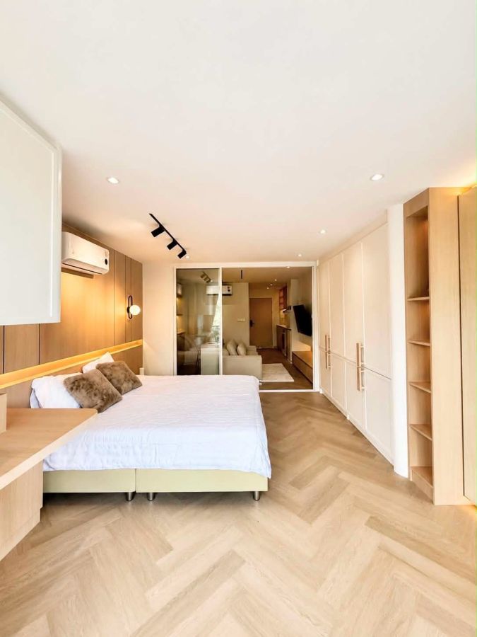 - ขายคอนโดนิมมาน Hillside 4 รีโนเวทใหม่ 45 ตร.ม. ตรงข้าม One Nimman เพียง 2.98 ล้านบาท รวมค่าโอน