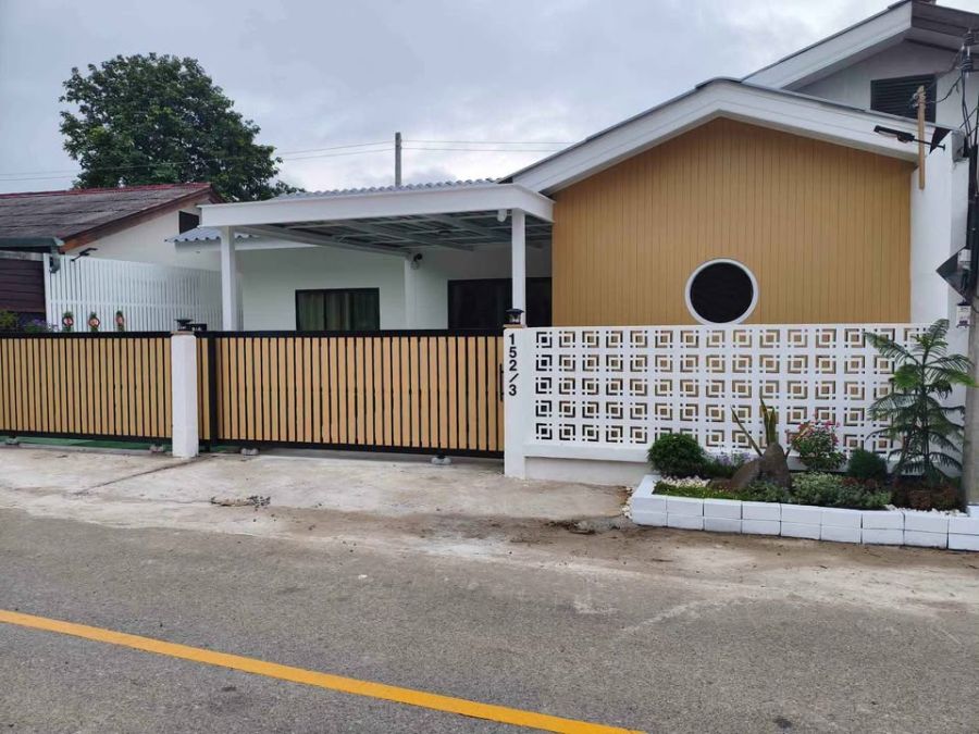 - ขายบ้านเดี่ยวชั้นเดียว แม่เหียะ เชียงใหม่ 3 นอน 2 น้ำ ใกล้โรงเรียนสารสาสน์ฯ 100 เมตร เพียง 2.29 ล้าน