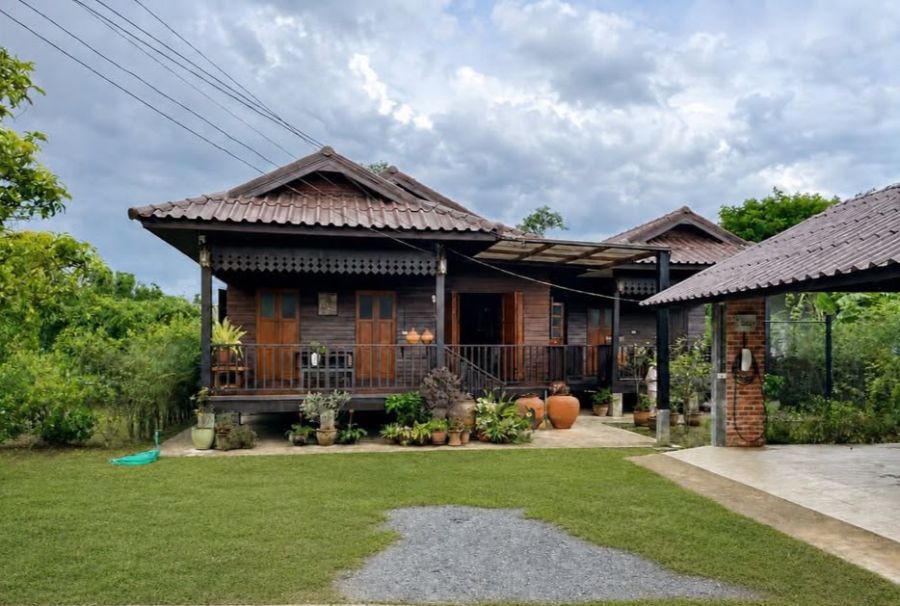 - ขายบ้านไม้แม่ริม เชียงใหม่ 3 ห้องนอน ที่ดิน 222 ตร.ว. หลังบ้านติดลำเหมือง ใกล้ ม.แม่โจ้ ราคา 5.8 ล้าน