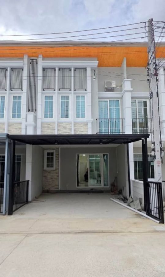 - ให้เช่าทาวโฮม ใกล้ฟิวเจอร์พาร์ครังสิต ใกล้ ม.กรุงเทพ, ม.ธรรมศาสตร์ รังสิต ติดถนนวิภาวดี-รังสิต โกลเด้นทาวน์ วิภาวดี-รังสิต ข้างโรงกษาปณ์