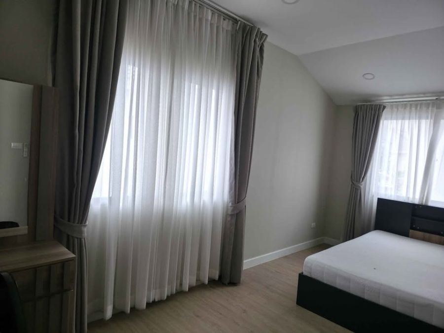 - ให้เช่าบ้านเดี่ยวติดกับโรบินสัน พาซิโอ โฮมโปรลาดกระบัง20ทับ3 เลี้ยงสัตว์ได้ 4 ห้องนอน 3 ห้องน้ำ เพอร์เฟค เพลส เฟส 9