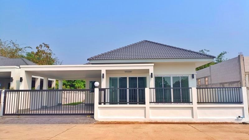 - ขายบ้านเดี่ยวสารภี ต่ำกว่า 2 ล้าน บ้านใหม่ชั้นเดียว 3 นอน 2 น้ำ พร้อมสนามหญ้า