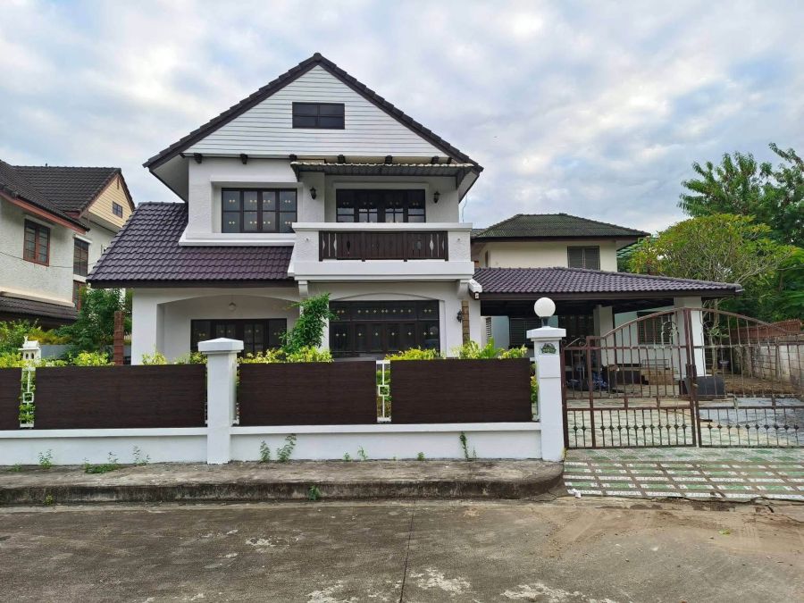 - ายบ้านเดี่ยว 2 หลังในที่ดินเดียว | พื้นที่กว้าง เหมาะอยู่อาศัยและทำโฮมออฟฟิศ