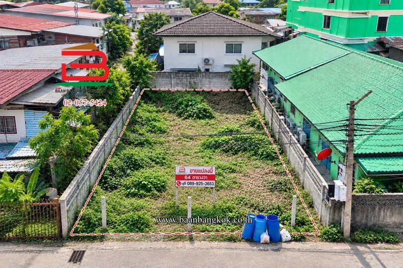 - ที่ดินเปล่าถมแล้ว ซอยรังสิต-นครนายก 6 เนื้อที่ 64 ตรว. (ใกล้ฟิวเจอร์พาร์ครังสิต) ตำบลประชาธิปัตย์ อำเภอธัญบุรี จังหวัดปทุมธานี