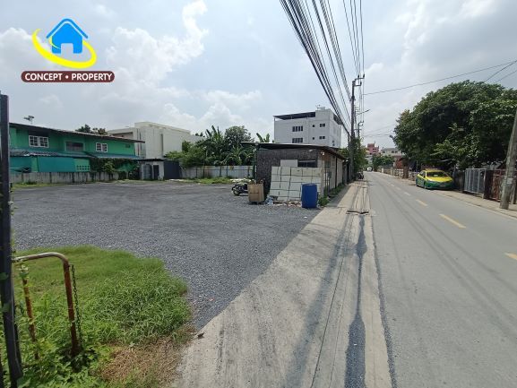 - ขายที่ดินซอยอ่อนนุช 66 แยก 11 แปลงมุม เนื้อที่ 180 ตารางวา ถนนอ่อนนุช ถนนสุขุมวิท แขวงสวนหลวง เขตพระโขนง