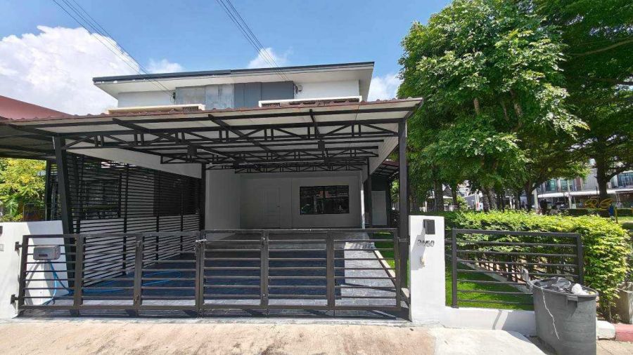 - ขาย ทาวน์โฮม เดอะ คอนเนค 25 ประชาอุทิศ 27 แขวงบางมด เขตทุ่งครุ กรุงเทพฯ บ้านแปลงพิเศษติดสวน เหมือนบ้านแฝด จอดรถได้ 3 คัน เข้าออกสะดวก