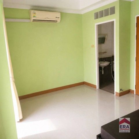 - ขายด่วน อาคารพาณิชย์ 3 ชั้น พร้อมห้องพัก 5 ห้อง ทำเลซอยสดใส หลัง ม.บูรพา บางแสน