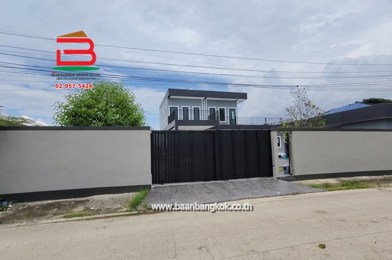 - บ้านเดี่ยว 2 ชั้น เนื้อที่ 168 ตร.ว. หมู่บ้านสินอนันต์ (ซอยเลียบวารี 55) เลียบวารี(คู้ขวา) แขวงโคกแฝด เขตหนองจอก