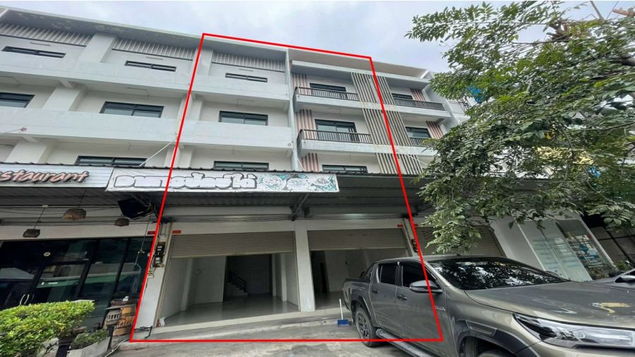 - ขายอาคารพาณิชย์ 4 ชั้น 2 คูหา ตลาดสี่มุมเมือง-แหลมฉบัง ใกล้ท่าเรือแหลมฉบัง