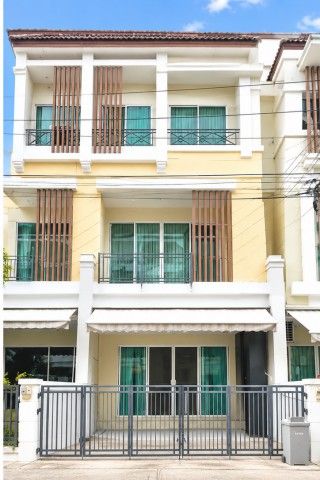 - แยกลาดปลาเค้า 81 400ม.ย่านเกษตร-นวมินทร์ ทาวน์โฮม 3 ชั้นฟังก์ชั่น 3นอน 3น้ำ ใกล้รร.ลาดปลาเค้าพิทยาคม 900ม.พื้นที่ใช้สอย 165 ตร.ม.พร้อมเฟอร์ฯ