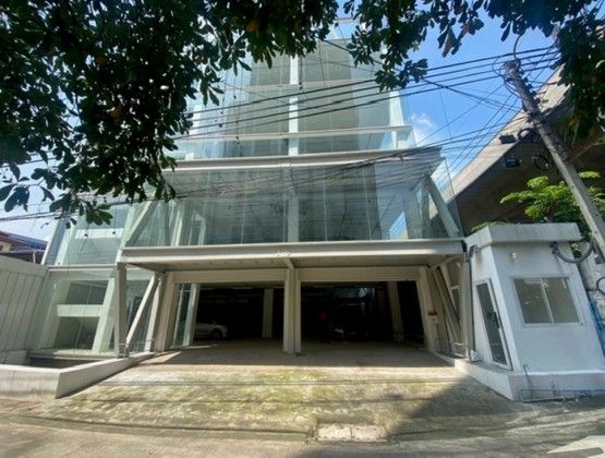- ให้เช่า หรือ ขาย อาคารสำนักงาน 6 ชั้น สร้างใหม่ ย่านพระราม 9 ริมถนนพระราม 9 / ใกล้ ห้างเดอะไนน์ / อาคารมีลิฟท์โดยสาร / จอดรถ 20 คัน