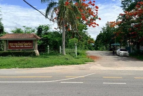 - พุหวายฮิลล์รีสอร์ท ชะอำ ที่ดินพร้อมบ้านพัก 7 หลัง ท่ามกลางธรรมชาติ