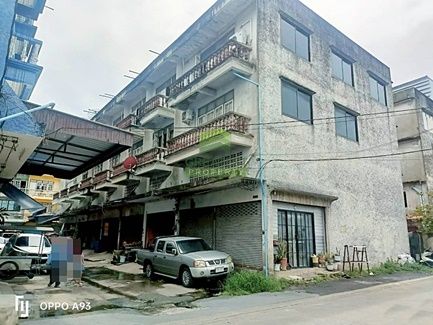 - ตึกแถวเพชรเกษม 69 ใกล้ MRT หลักสอง ใช้เป็นบ้านและร้านค้าได้ลงตัว