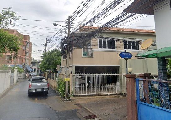 - ขายที่ดิน ย่านรัชดา เดินถึง MRT สุทธิสาร เพียง 550 เมตร