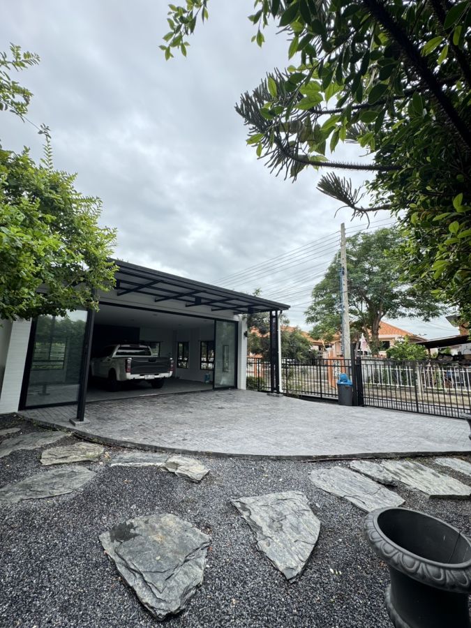 - ขายบ้านเดี่ยวชั้นเดียว นเรศวร 44 ทำเลดี อำเภอเมือง จังหวัดลพบุรี