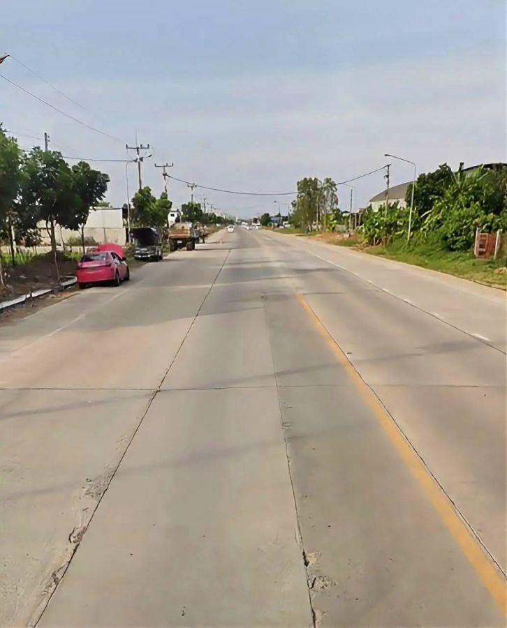 - ที่ดินทำเลทอง #ที่ดินลำลูกกาคลอง6 1 ไร่ 5.9 ล้าน (อนาคตรถไฟฟ้าวิ่งผ่าน ใกล้สวนสัตว์)