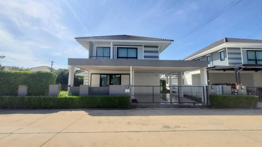 - ขายบ้านเดี่ยวศรีราชา บรรยากาศน่าอยู่ ในโครงการมณีรินทร์ ไพรเวซี่