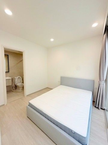 - จดทะเบียนบริษัทได้ ทาวน์โฮม 3ชั้น 3นอน กรุงเทพกรีฑา รร.วัดลาดบัวขาว 600 ม. เนอวานา พอร์ช 1.5 กม. 18 ตร.ว. 202 ตร.ม. เฟอร์ฯครบ แอร์ทุกห้อง