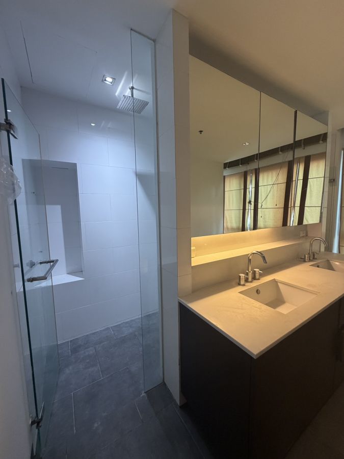- เจ้าของขายเอง ขายคอนโดห้องเปล่า เป็นห้องเดียวที่ปล่อยขายในโครงการ The Lofts Yennakart