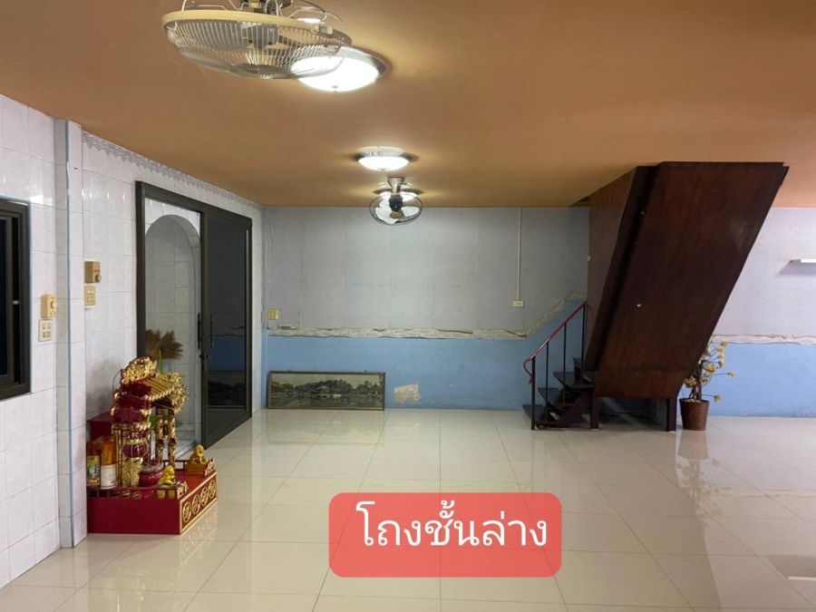 - ขายทาวน์เฮ้าส์ 2 ชั้น เพชรเกษม ซ.48 แยก17 สาทร บางแค 16.7 ตร.ว ต่อเติมแล้ว ปรับปรุงใหม่ ใกล้สถานีรถไฟฟ้า MRT