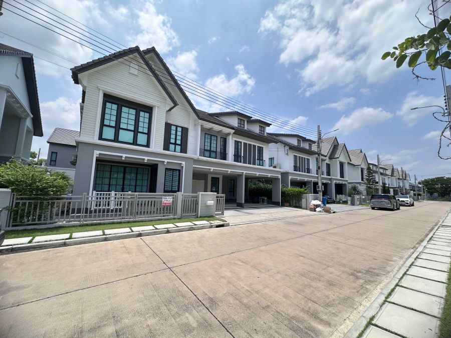 - ขายบ้านหรู 2ชั้น โครงการหมู่บ้านบุราสิริ ปัญญาอินทรา เขตคลองสามวา กรุงเทพมหานคร