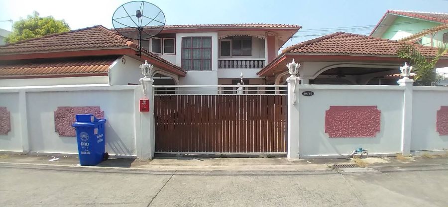 - ขายบ้านเดี่ยว 2 ชั้น ทำเลดี ใกล้รถไฟฟ้า ทางด่วน และอิมแพ็ค เมืองทองธานี