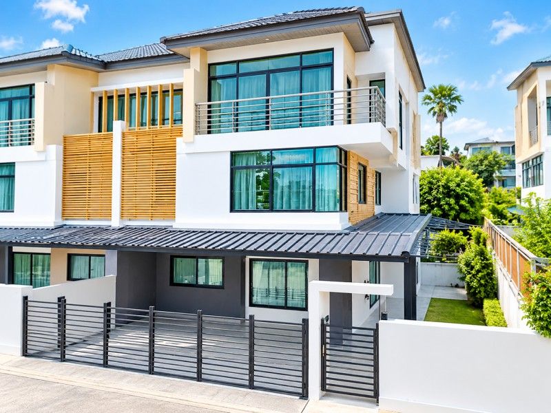 - โฮมออฟฟิศบ้าน 3 ชั้นให้เช่า 5นอน MRT บางรักใหญ่ 600 ม.ราชพฤกษ์ บางรักน้อย 4 น้ำ ที่ดิน 36 ตร.ว.พื้นที่ใช้สอย 255 ตร.ม.วิวสวน สนามหญ้า