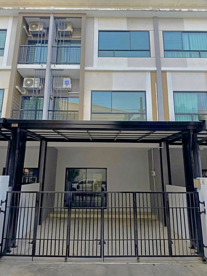 - ขายทาวน์โฮม 3 ชั้น พาทิโอ งามวงศ์วาน 47 (Patio Ngamwongwan 47)