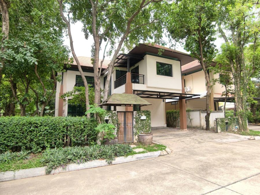 - ขายบ้านเดี่ยว 2 ชั้น หมู่บ้านร่มไม้ชายคลอง ติดโรงเรียนรุ่งอรุณพุทธบูชา-พระราม2 เพียง 11.50 ลบ.