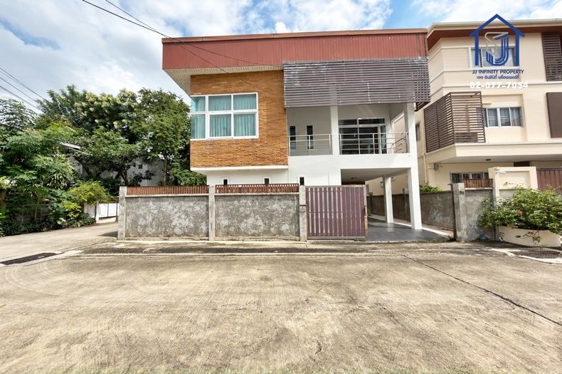 - ขายบ้านเดี่ยว 2 ชั้น ซอยวิภาวดีรังสิต 20 แยก 8 หลังมุม ใกล้เซ็นทรัล ลาดพร้าว,MRT ลาดพร้าว
